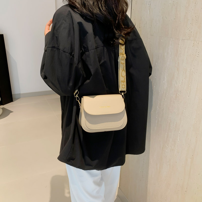 Saddle Bag Women's crossbody bag 2024 New style trendy girls Summer simple, fashionable, trendy and stylish single-shoulder small bag for women Specification drawing