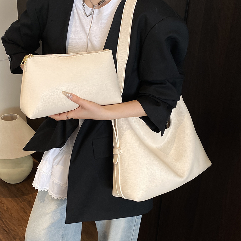 High-end commuter letter bag for women 2025 new style casual and versatile single-shoulder underarm bag, simple and large-capacity crossbody bag details Picture