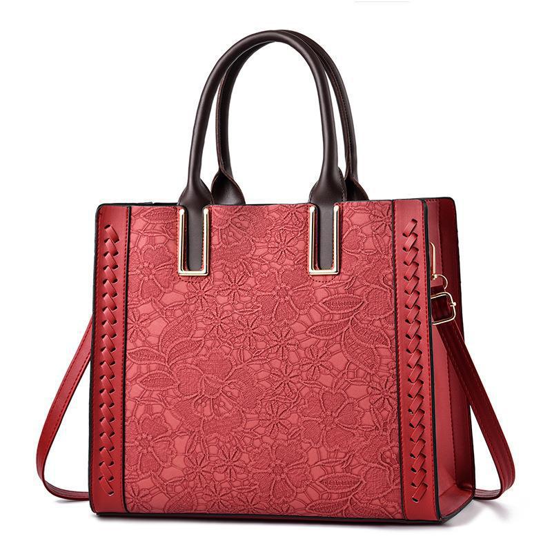 2023 new lace-embossed large-capacity soft leather single-shoulder crossbody multi-layered textured and stylish women's bag dropshipping Application Scenario