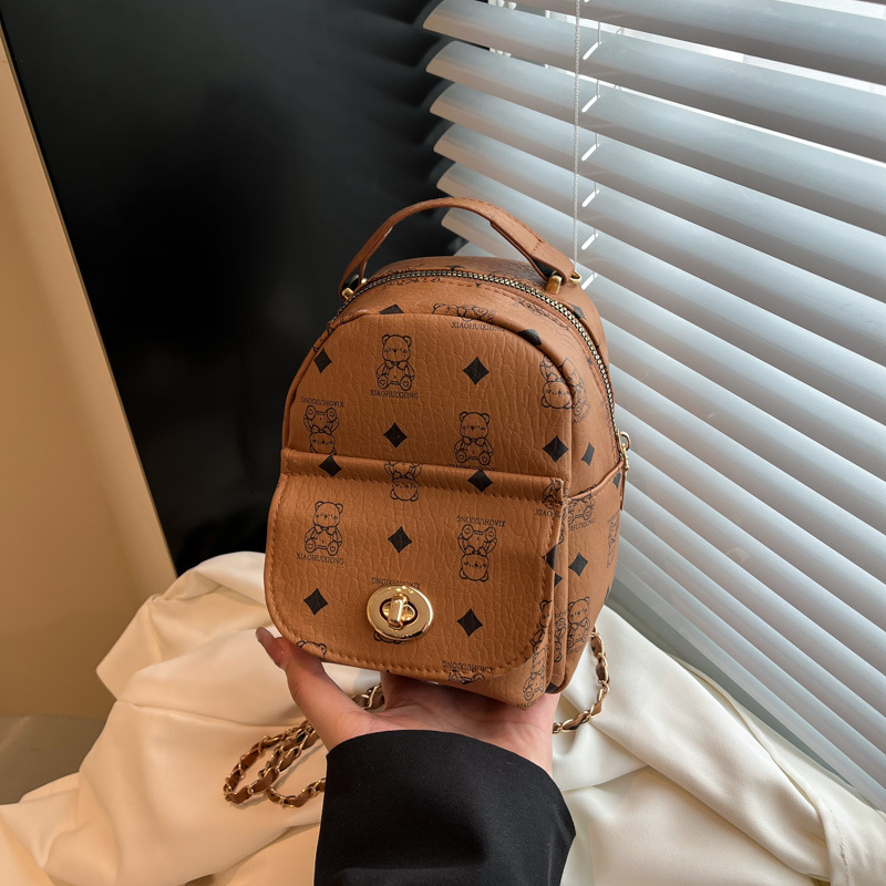New fashionable and retro bear print backpack for cross-border women's travel, large-capacity student commuting crossbody bag full figure