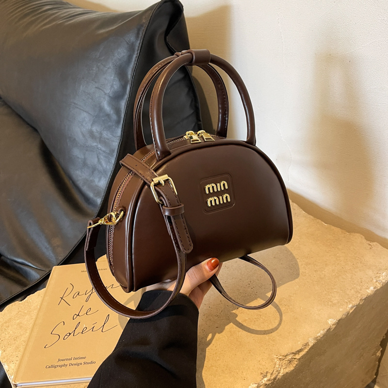 Maillard retro hand-held bowling bag for women 2024 solid color new trendy Korean version pillow bag Versatile crossbody bag Specification drawing