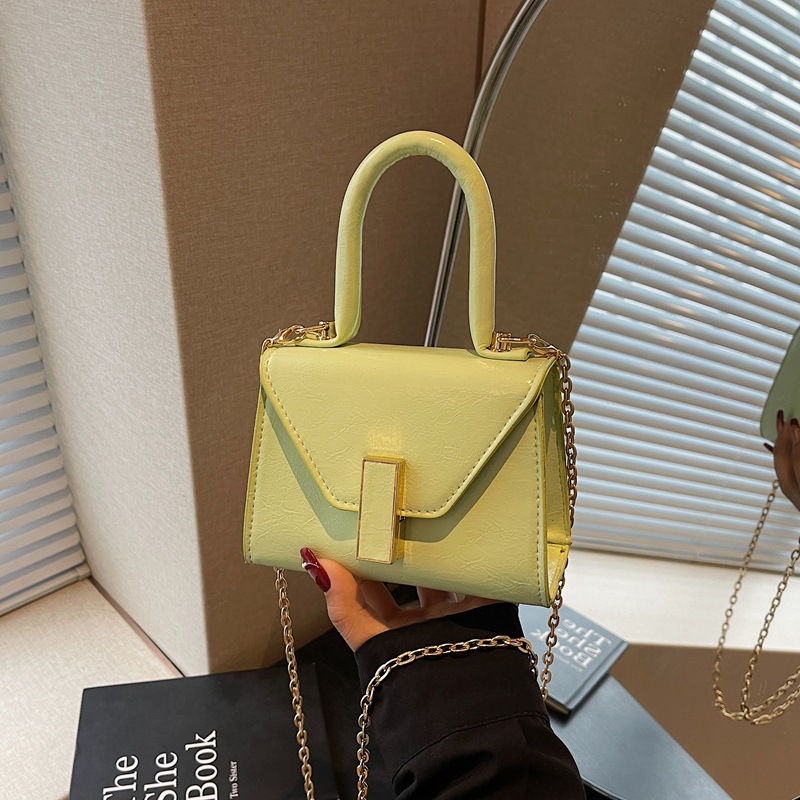 Korean version handbag for women 2025 New style, fashionable and versatile small square bag, commuting bag for work, spring and summer casual crossbody bag full figure