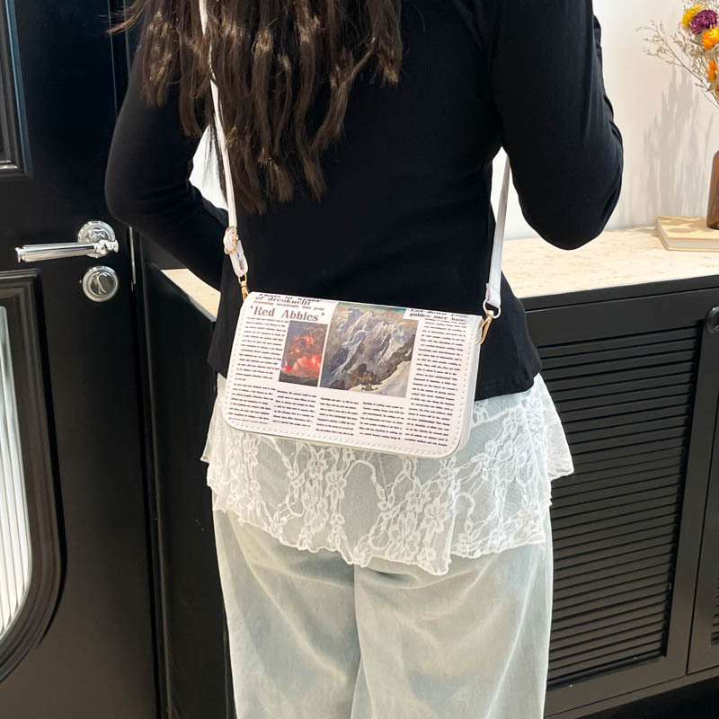 Newspaper Style 2025 new chain bag for women, fashionable and simple design, trendy and versatile, single-shoulder bag, crossbody small square bag Specification drawing