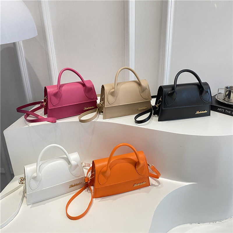 In the summer of 2025, a new and niche design single-shoulder bag for women is in vogue. This year, a small square crossbody bag for women is popular full figure