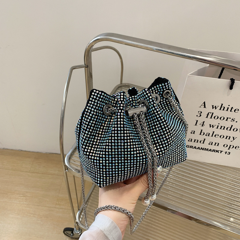 This year's popular chain crossbody bag and bucket bag are the new Spring/Summer 2023 mini women's bag with hot diamond full figure