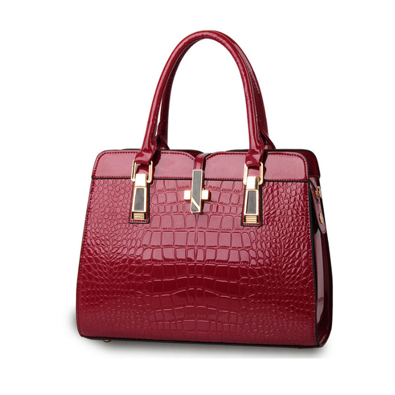 Crocodile pattern patent leather handbag 2022 new style, European and American shiny leather large-capacity women's bag, cross-border trade single-shoulder crossbody bag Item Picture