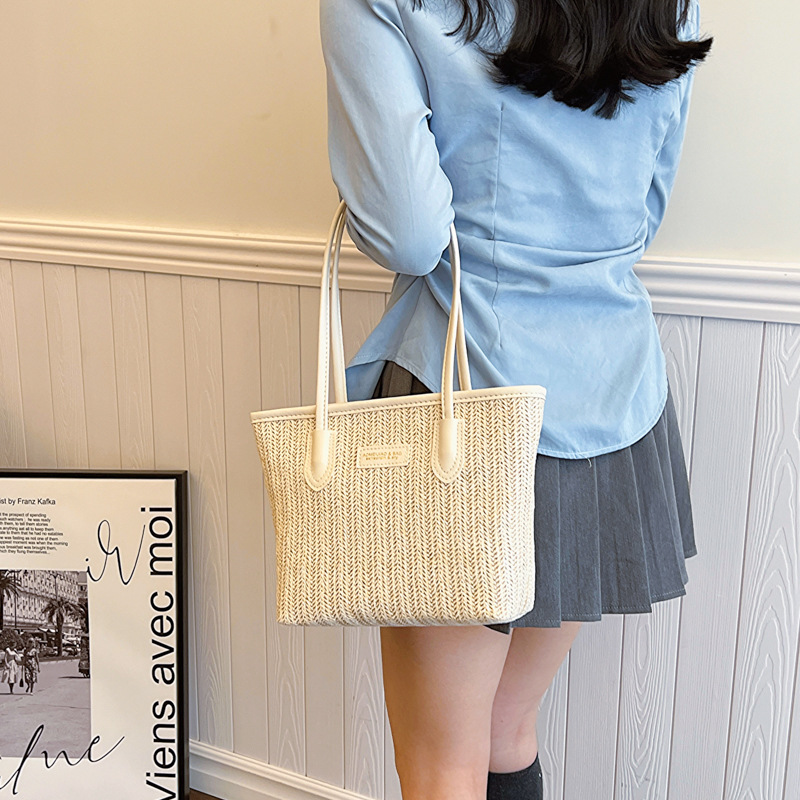 Commuting large-capacity straw woven bag for women, 2024 new style, fashionable and versatile shoulder bag, popular underarm tote bag details Picture