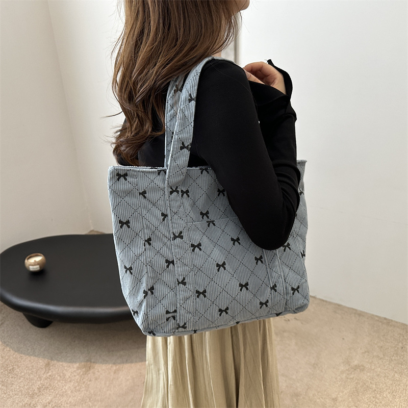 Corduroy trendy bow, stylish diamond-shaped casual single-shoulder bag, autumn fashion trend, simple single-shoulder armpit bag Specification drawing