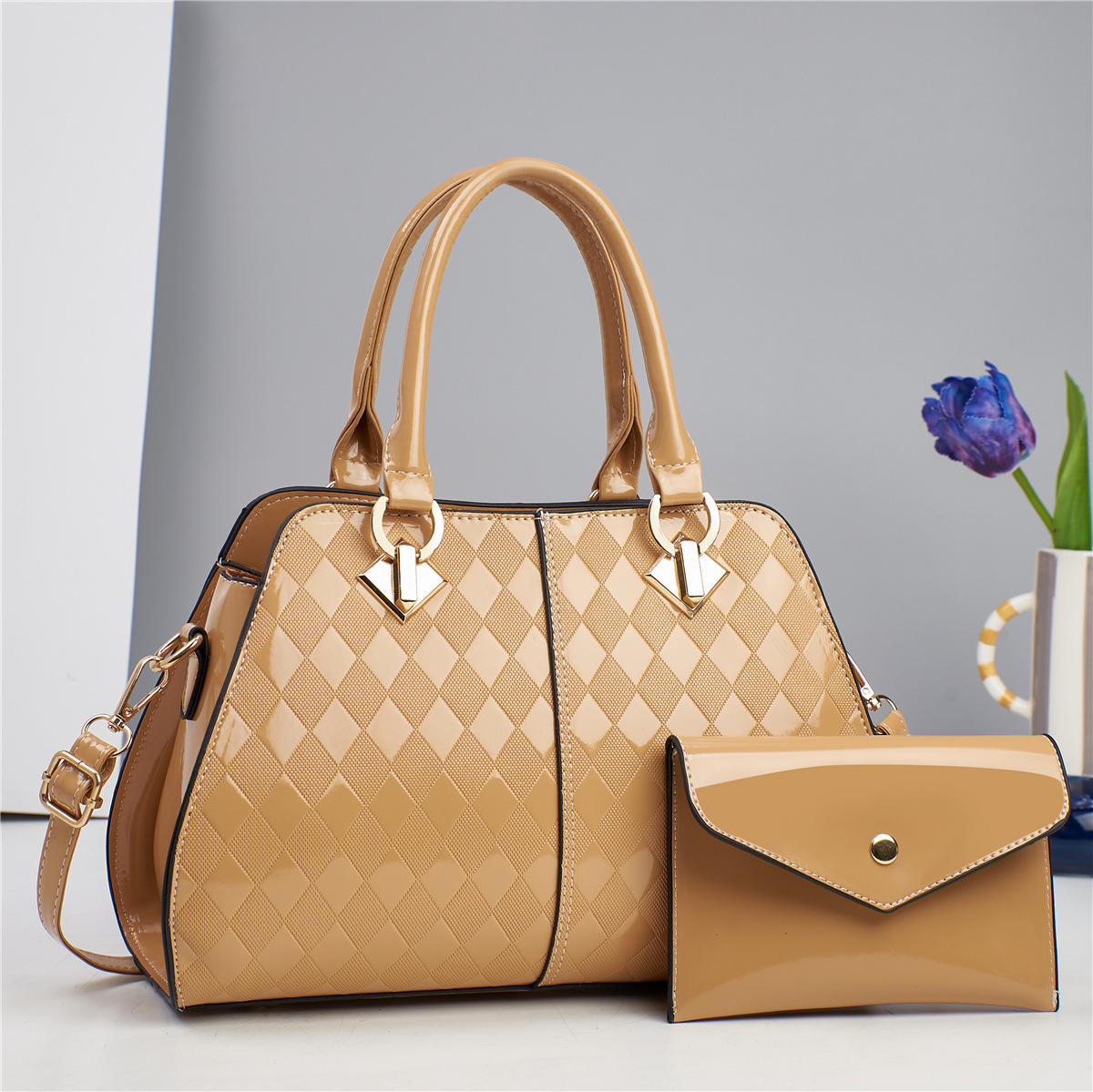 New style mother-and-child bag, solid color splicing, large capacity, stylish texture, single-shoulder crossbody cross-border pu women's bag, one-piece consignment Item Picture