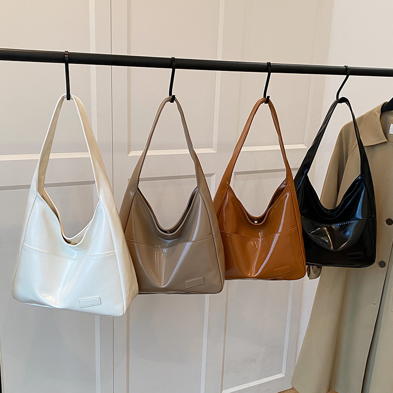 Casual large-capacity bucket bag, new Spring/Summer 2025 women's bag, commuter single-shoulder bag, casual tote bag Application Scenario