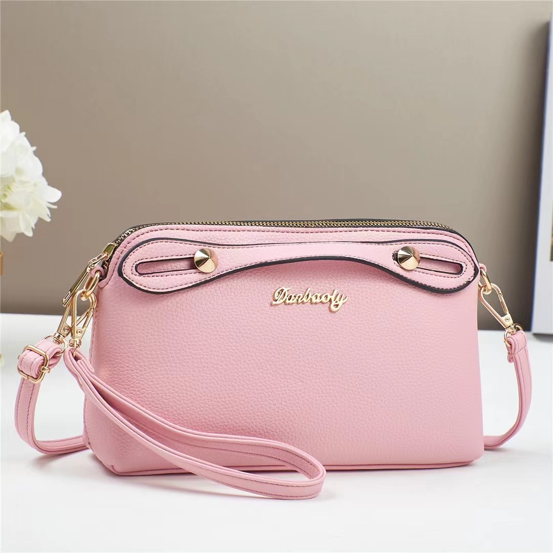 New Spring/Summer 2024 Korean style light and casual small bag, large capacity single-shoulder crossbody bag, simple handbag Application Scenario