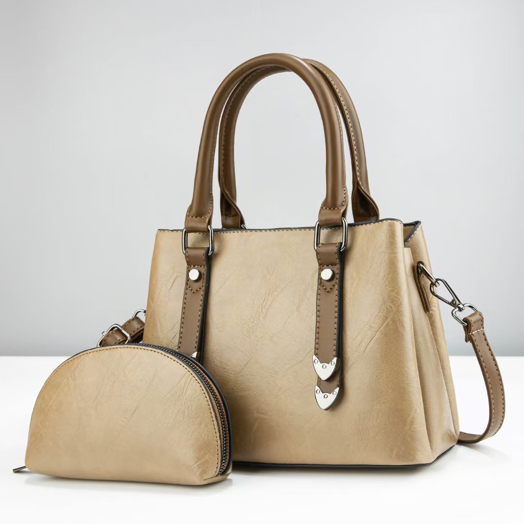 Cross-border foreign trade women's bags, trendy and fashionable 2024 new crossbody bag, women's single-shoulder handbag, simple middle-aged mom bag Application Scenario