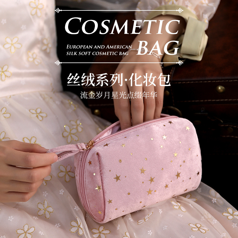 Velvet Star hand-held makeup bag, simple and portable storage bag, beautiful and trendy red envelope phone storage bag for young girls full figure