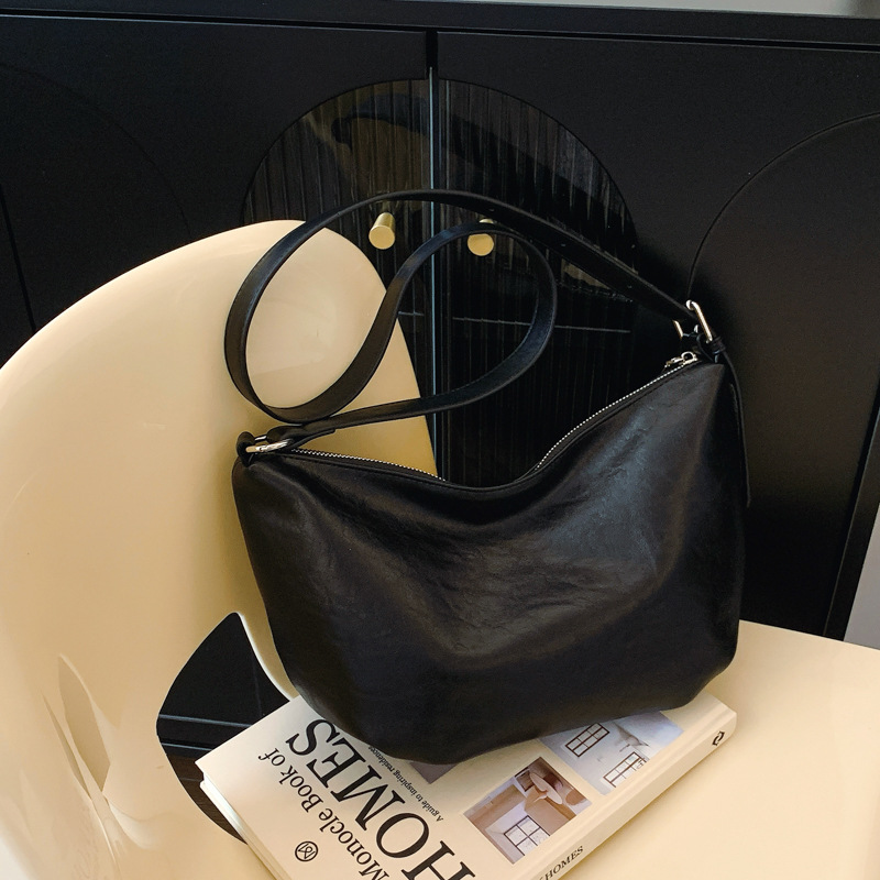 Retro soft leather bag for women 2024 new style, simple, casual and versatile single-shoulder crossbody bag, small and large capacity dumpling bag Specification drawing