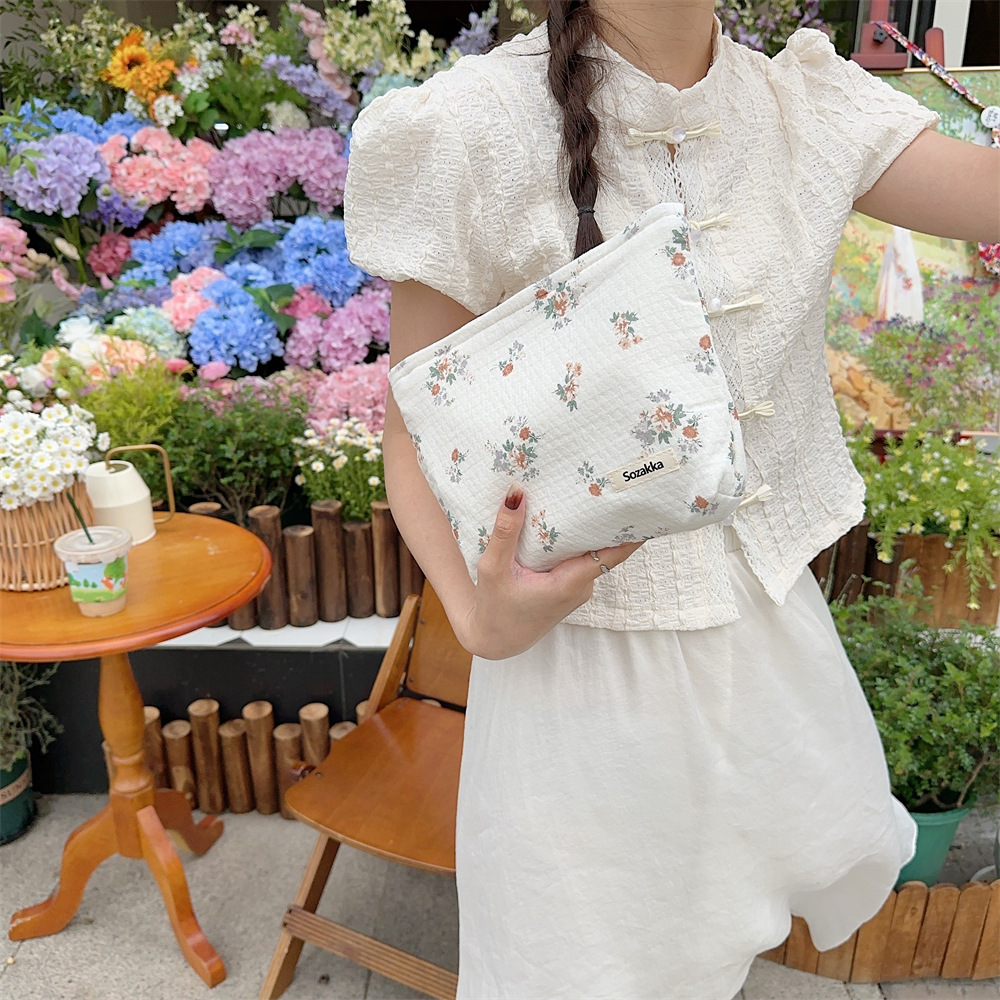 44121 Makeup Bag, large-capacity, high-end, small floral portable toiletry bag, inner liner, travel cosmetics storage Specification drawing