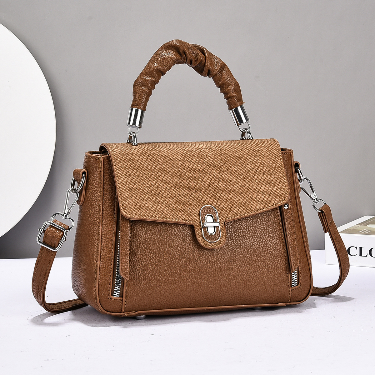 This is a new spring crossbody bag for women, a fashionable handbag for middle-aged ladies, a high-end single-shoulder bag, practical and simple Specification drawing