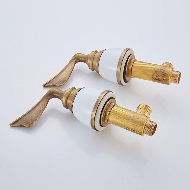 Three-hole antique faucet washbasin, all-copper washbasin, European-style antique three-hole washbasin, cold and hot water faucet Specification drawing