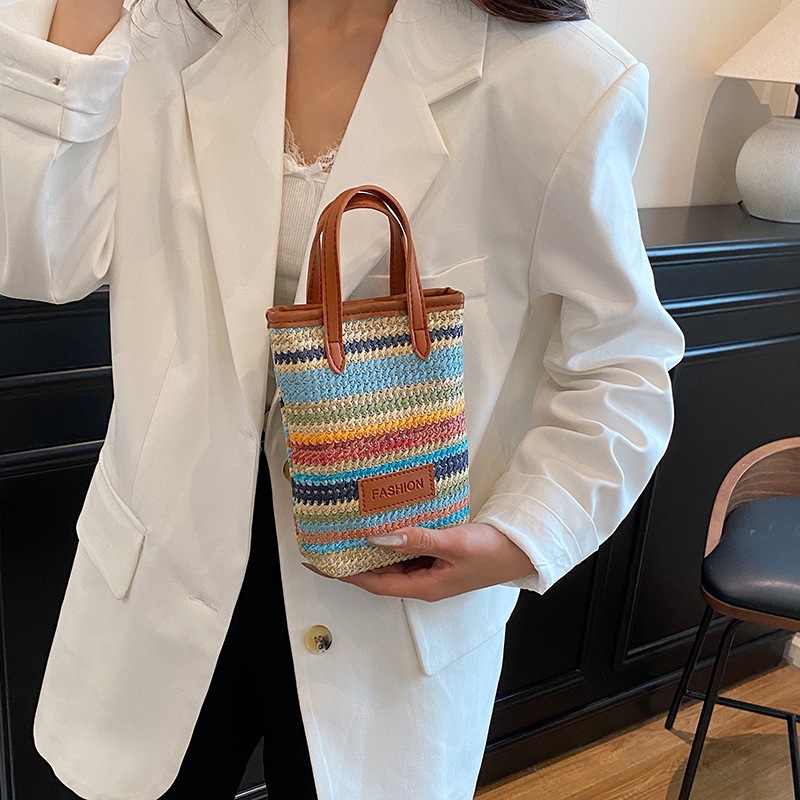 Factory wholesale hand-held color-blocking woven small bags for women, 2025 new style, trendy and versatile, single-shoulder crossbody mobile phone bags Application Scenario