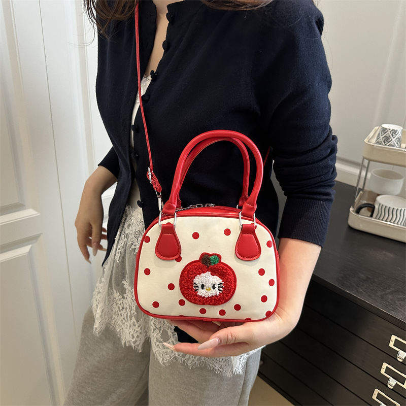 Cute little cat embroidery versatile small square bag, fresh and artistic single-shoulder bag, laid-back commuter single-shoulder bag for women Specification drawing