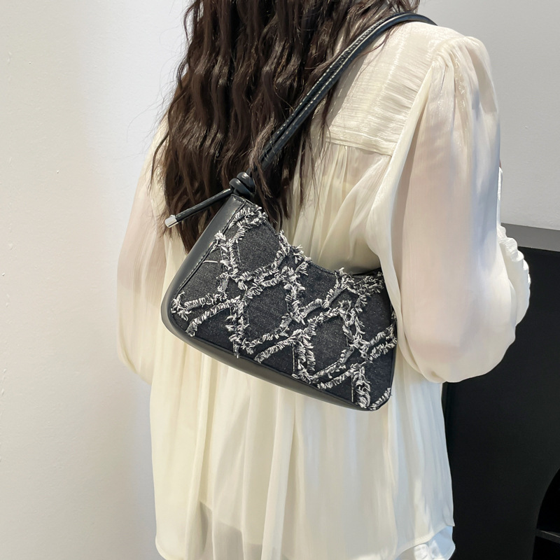 Large-capacity underarm bag for women, 2025 new style handbag, niche and stylish, diamond-patterned commuting single-shoulder crossbody bag, trendy Specification drawing