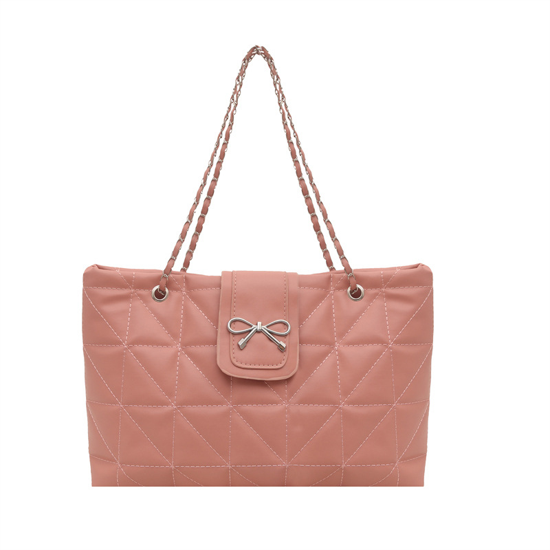 The new 2025 summer collection features a soft texture, diamond-shaped chain bag, a large-capacity tote bag, a trendy and fashionable shoulder bag, and a large bag Item Picture