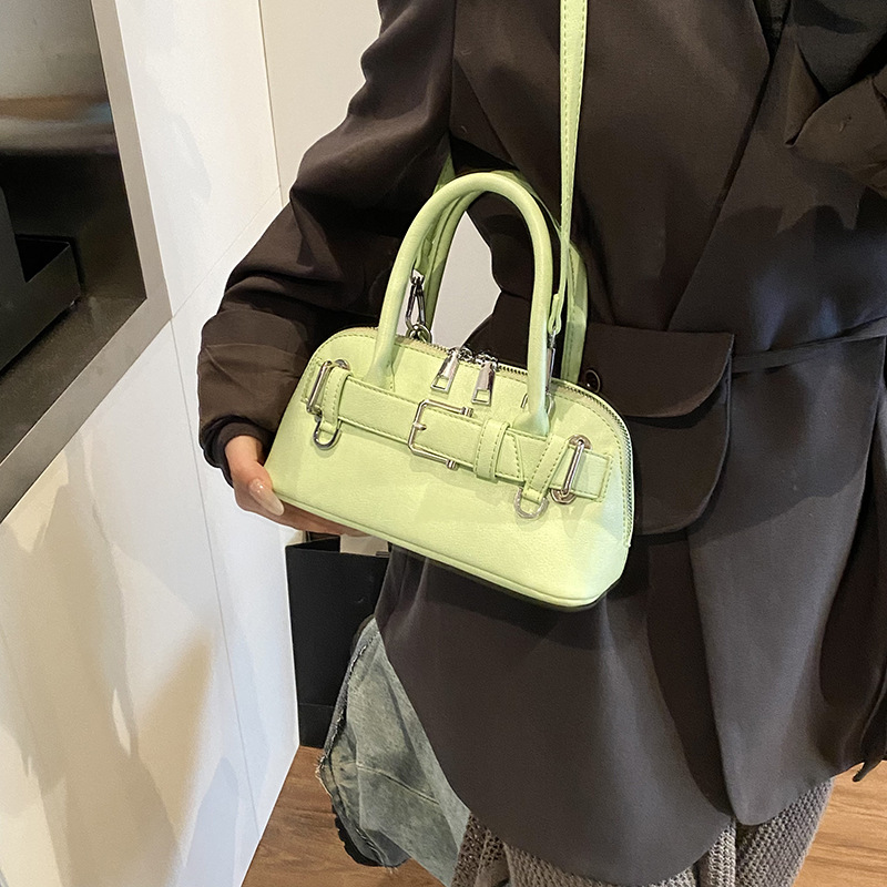 Korean niche handbag for women, 2025 new style, fashionable and versatile shoulder bag, high-end commuting soft leather crossbody bag details Picture