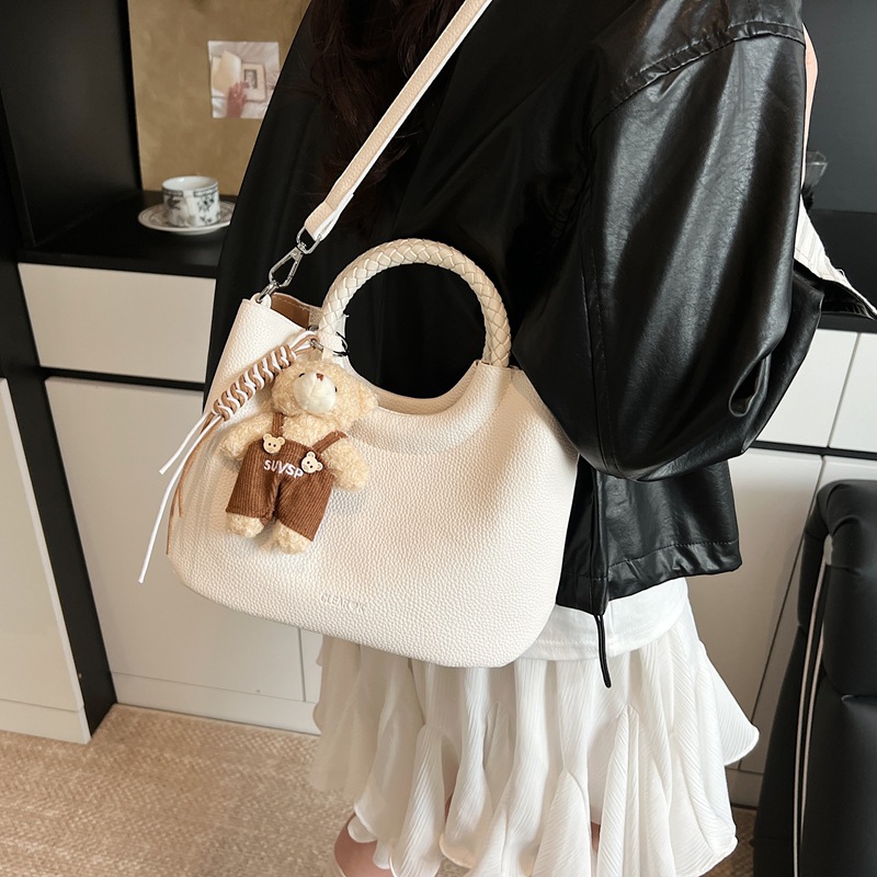 The 2025 new niche design of the high-end circular handbag is a Korean-style, versatile and fashionable single-shoulder crossbody bag Specification drawing