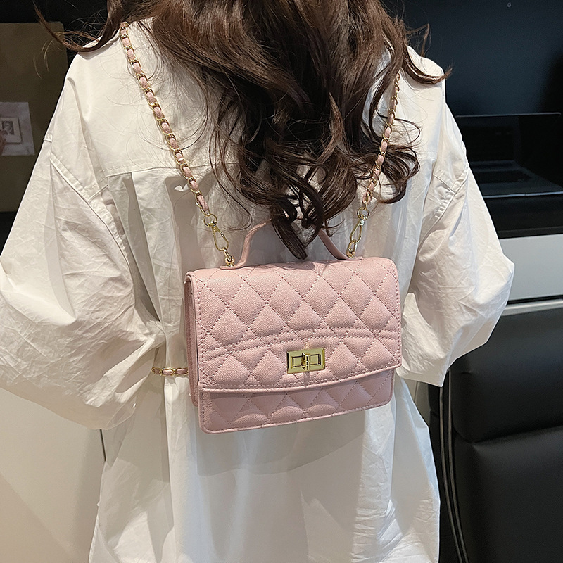 Korean style diamond-shaped chain hand shoulder bag for women 2025 New fashion, versatile and multi-functional backpack for women details Picture