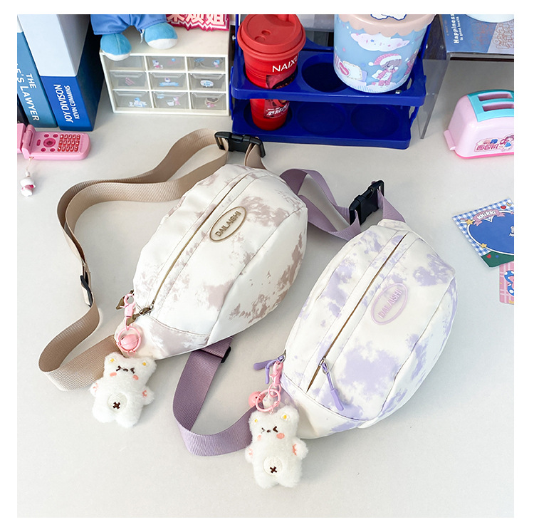 A new large-capacity single-shoulder bag in the Korean ins style, a simple and versatile small chest bag in the school style, and a fashionable crossbody bag for students details Picture