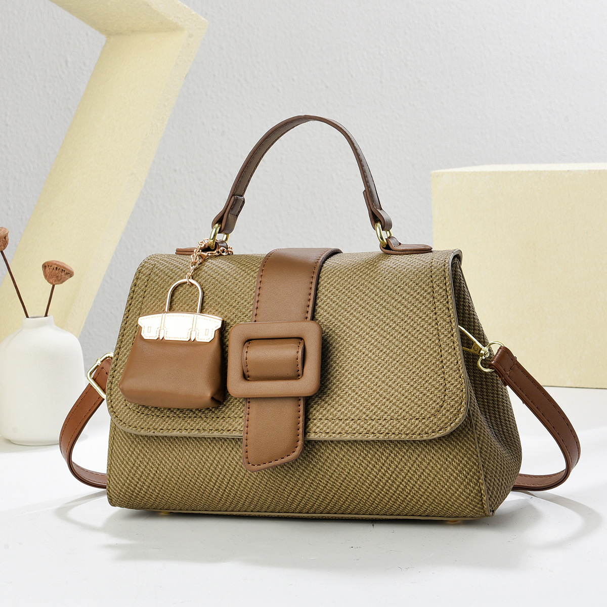 The new 2024 cross-border Kelly bag, with a light luxury and high-end feel, is a women's single-shoulder bag with a handbag texture and a crossbody bag Specification drawing