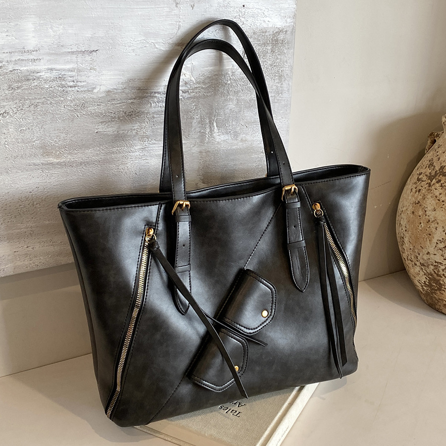 Commuting retro large-capacity bag for women 2024 new style, trendy and versatile casual shoulder bag, high-end hand-held tote bag full figure
