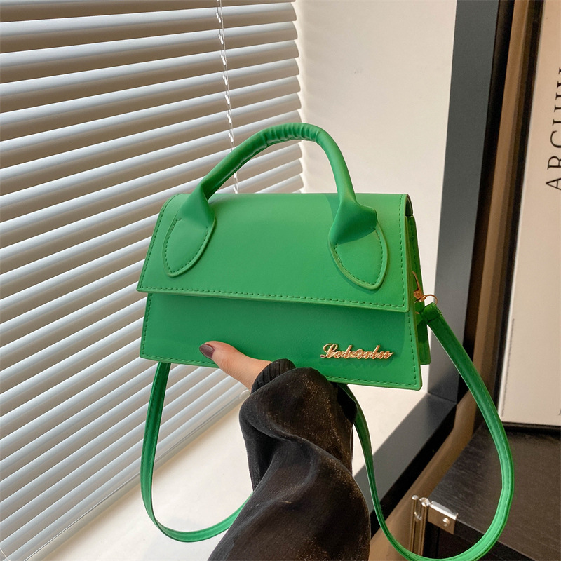 European and American stylish lettered fashion handbag for summer 2024, versatile and trendy single-shoulder bag, high-quality crossbody bag for women full figure