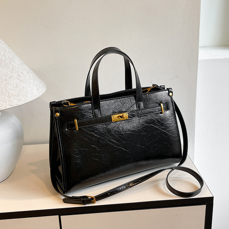 Large-capacity bag, retro and versatile for women, 2024 new casual crossbody bag, simple hand-held platinum Kelly bag for women details Picture