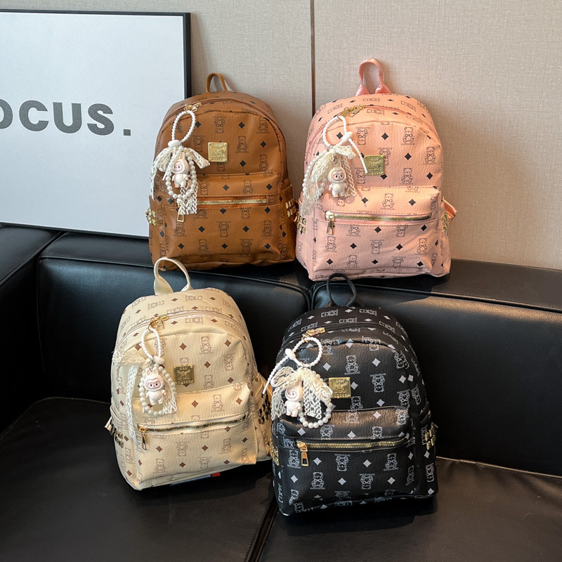 Cute Little Bear Commuting Backpack 2025 New Style Trendy female college student backpack Large Capacity handbag Application Scenario