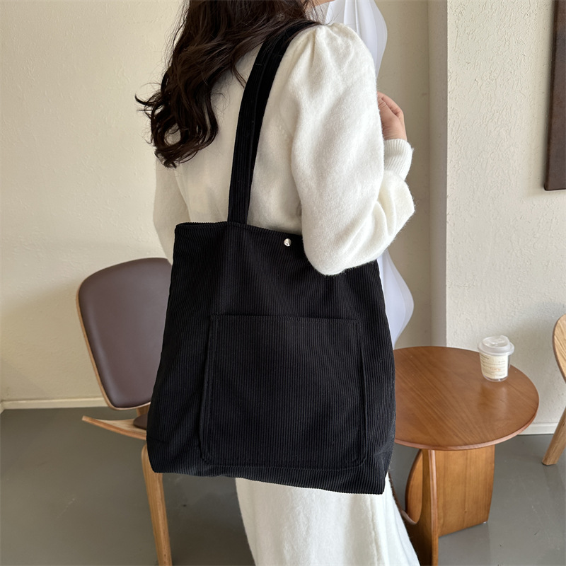 2023 new stylish and elegant design, single-shoulder crossbody, retro and stylish solid color corduroy texture tote bag for women details Picture