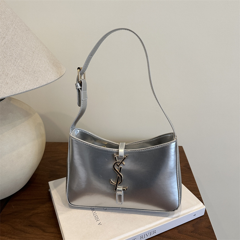 New cross-border handbag for Spring/Summer 2025, versatile and elegant, underarm bag, high-end quality, single-shoulder fashionable women's bag full figure