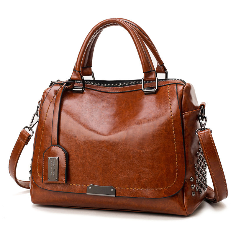 Export women's bags, European and American retro handbags, oil-leather rivet women's bags, crossbody bags, women's single-shoulder bags, one-piece consignment full figure