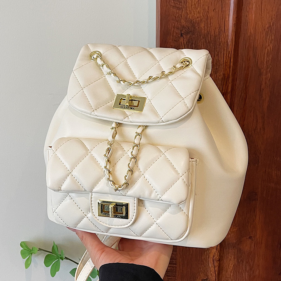 Xiaoxiangfeng diamond-shaped chain backpack for women 2024 New style, fashionable and simple student bag, high-end and versatile single-shoulder bag full figure