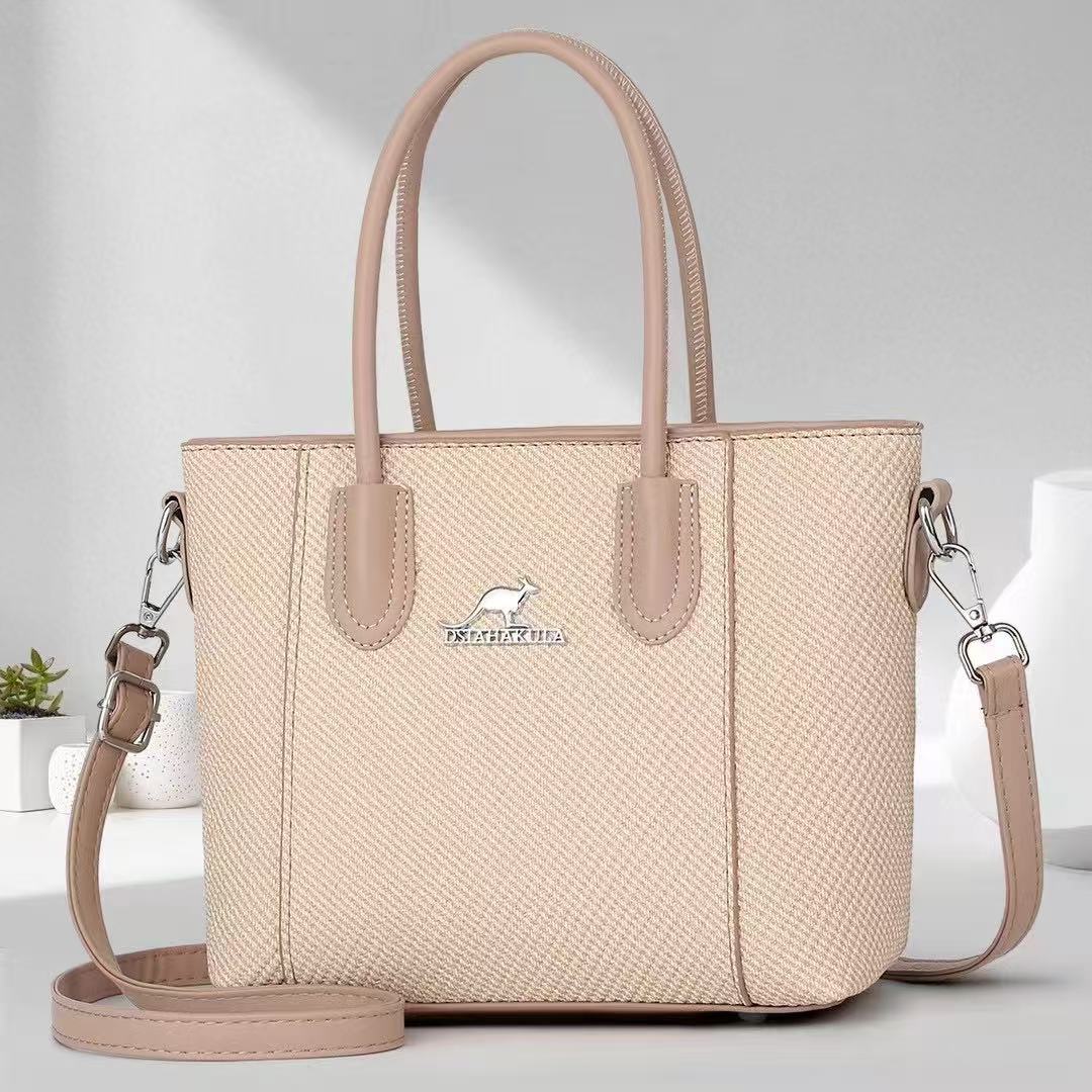 This is a large capacity, practical, simple and elegant 2025 new style, fashionable and high-end, with a slanted crossbody full figure