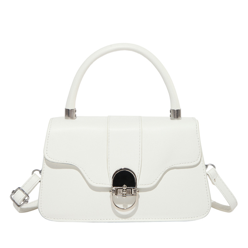 The 2025 new Spring/Summer underarm bag from Maillard, a retro single-shoulder bag with a hardware lock flap, is a commuter crossbody bag for women Item Picture