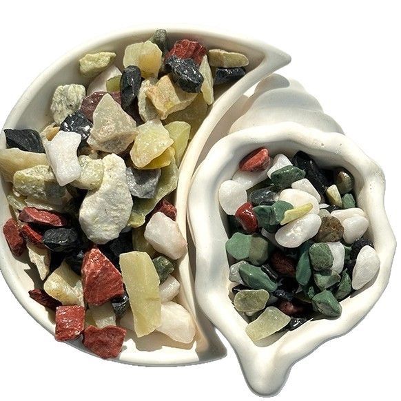 The manufacturer wholesals colored stones, adhesive stones, fish tanks, decorative garden pavements, washed stones, pebbles, oval stones and multicolored stones Item Picture