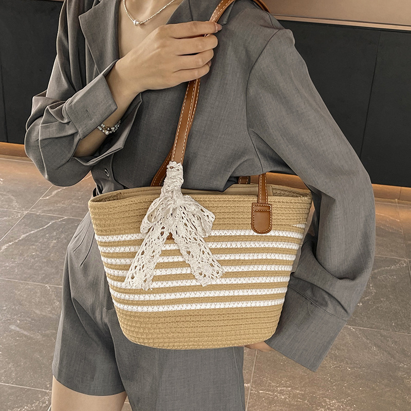 Large-capacity commuter tote bag, stylish single-shoulder straw woven bag, new summer casual seaside vacation woven bag Specification drawing