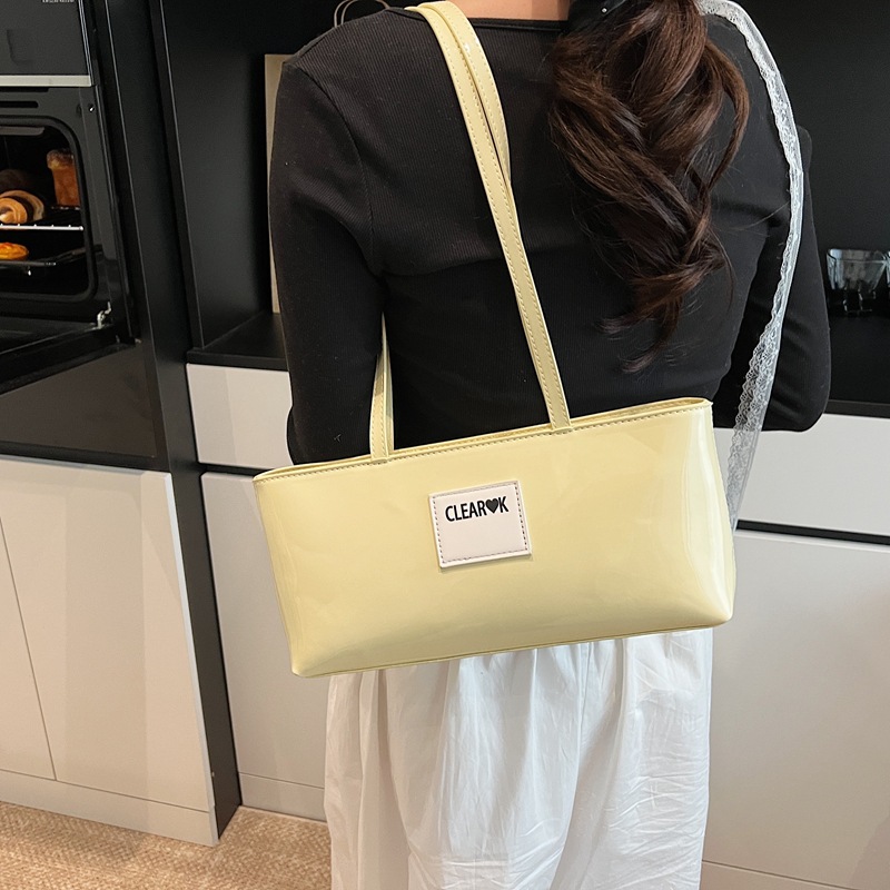 Cross-border style versatile wax oil leather underarm bag for women 2025 new style simple commuting single-shoulder bag Casual handbag details Picture