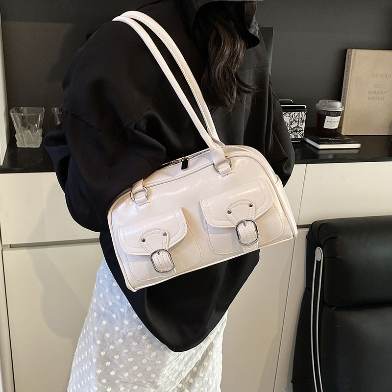 High-end multi-pocket underarm bag for women, 2025 new Korean version niche hand-held Boston bag, large capacity single-shoulder bag full figure