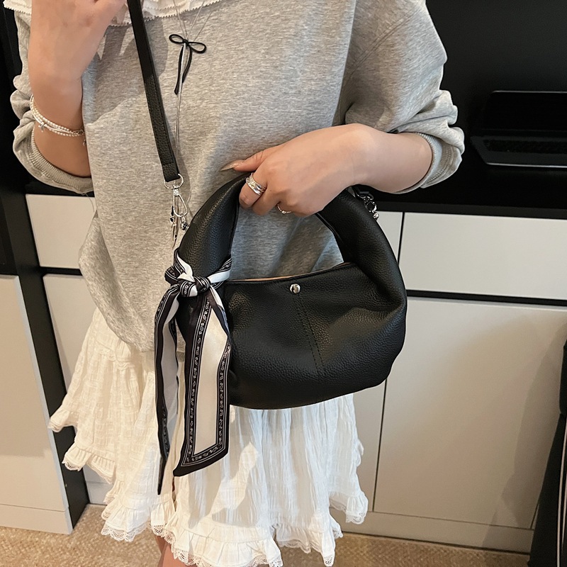 Cross-border high-end lychee pattern handbag for women, 2025 new commuter fashion single-shoulder bag, solid color versatile crossbody bag Application Scenario