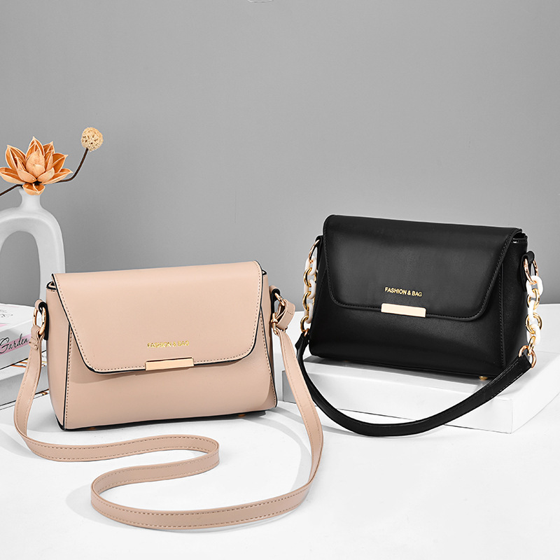 New Spring/Summer 2022 trendy and simple single-shoulder bag, large-capacity fashionable middle-aged mom bag, crossbody bag for women details Picture