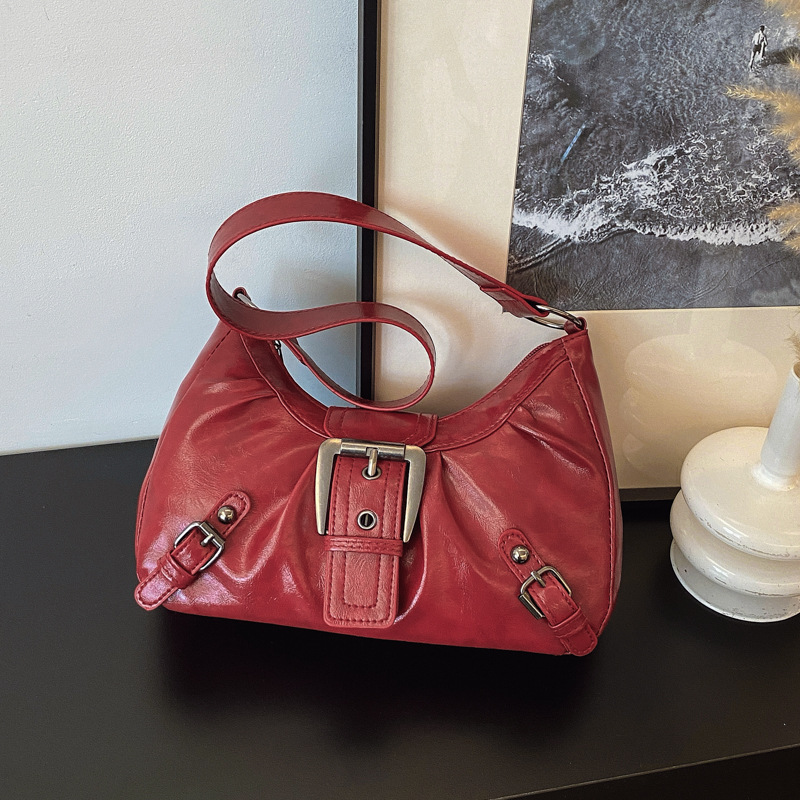 New single-shoulder underarm bag, American retro trend, hot girl, fashionable and stylish, belt buckle, motorcycle style handbag, for women full figure