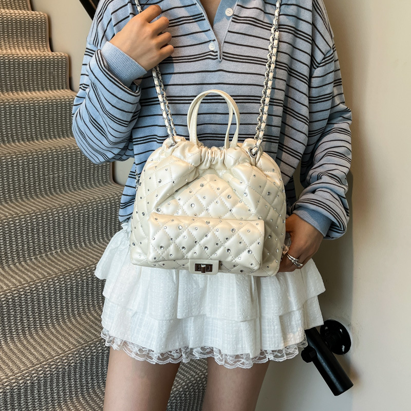 Stylish Chanel-style mini backpack 2025 new chain small backpack, fashionable diamond-encrusted, versatile and trendy handbag for women Application Scenario