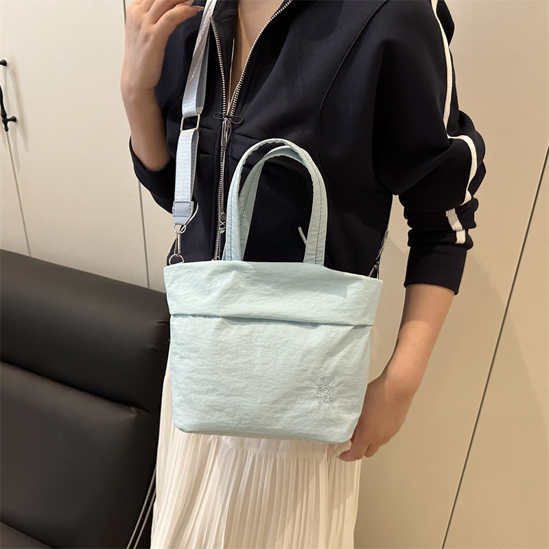 Simple nylon fabric bag for women, 2025 new style fashionable Korean version hand-held tote bag, versatile single-shoulder crossbody bag Specification drawing