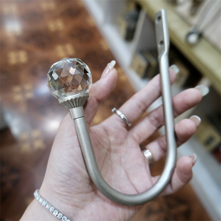 【 Yonghao Hardware 】 Factory direct cross-border supply of new small curved hooks, crystal curtain hooks and wall hooks Specification drawing